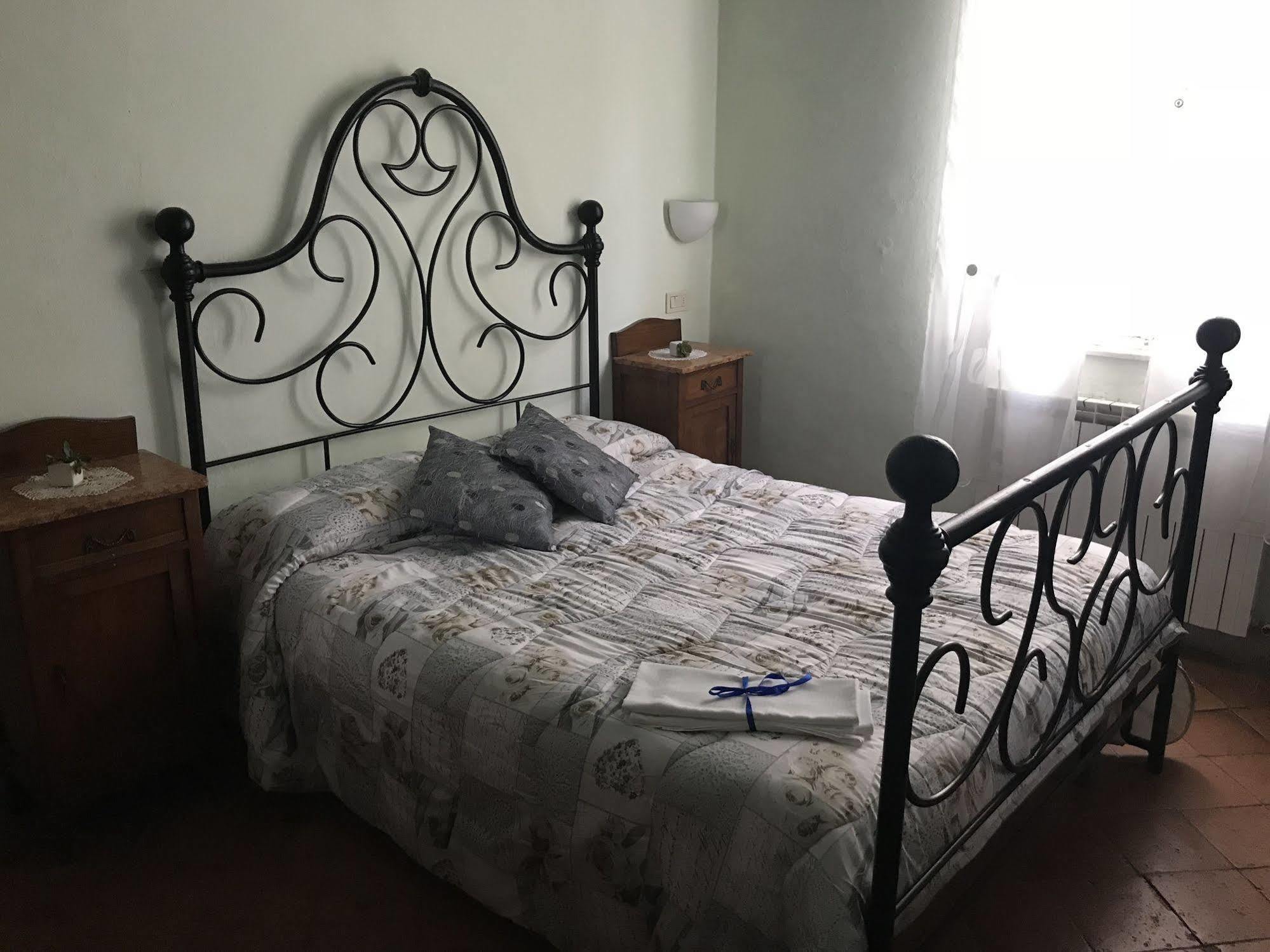 Camere Gozzante بيينْسا المظهر الخارجي الصورة